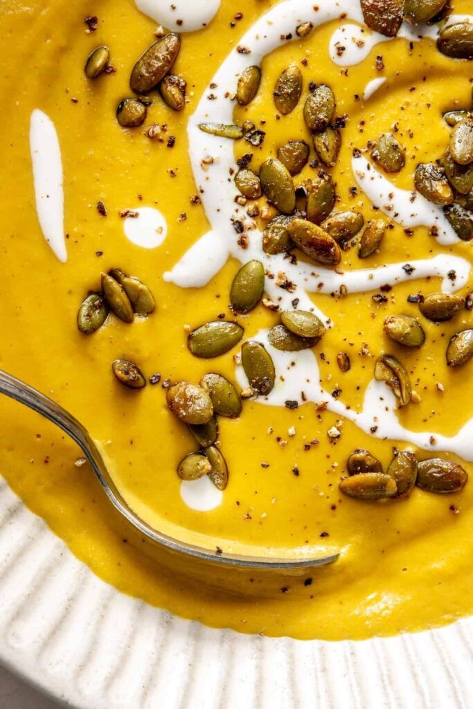 Sağlıklı Lezzet: Glutensiz ve Sütsüz Kabocha Köri Kaju Çorbası Tarifi